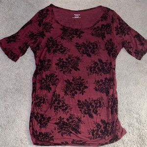 Maternity top with half sleeve